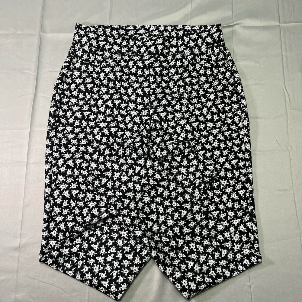Michael Kors Women's Black &‎ White Floral-Print Pull-On Leggings